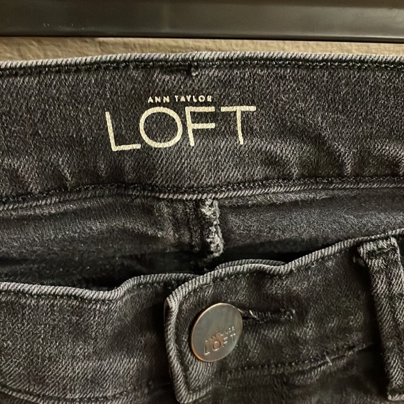 ANN TAYLOR LOFT MODERN STRAIGHT stretch black wash jeans 5 pocket size 27 / 4 - Picture 3 of 9